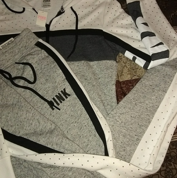 🚫TRADED🚫VSPINK Rhinestone Bling Set NWT - Picture 2 of 4